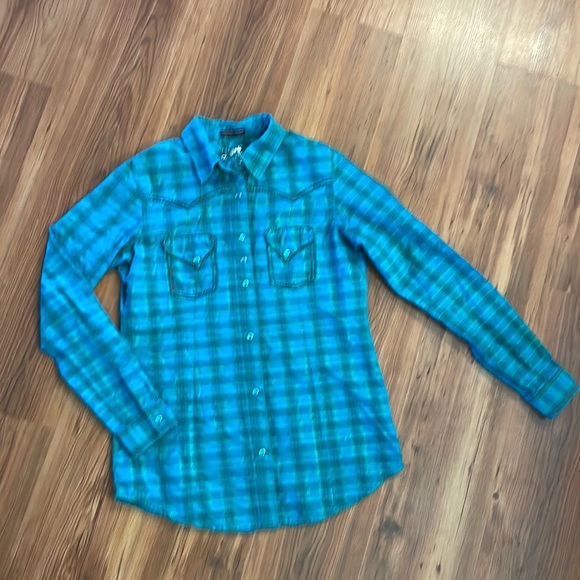 Wrangler Rock 47 button down Medium - Picture 1 of 4